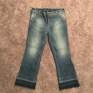 Flared Raw Hem Cropped Jeans